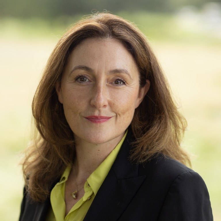 24. Tanya Steele
